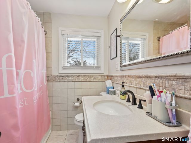 170 Marilyn Drive, Bridgeport, CT 06606