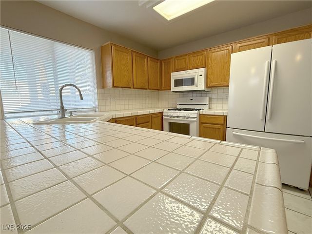 8182 Kentshire Drive, Las Vegas, NV 89117