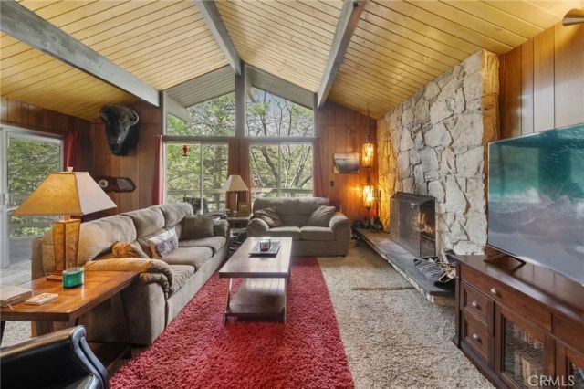 1159 Twin Lakes Drive, Wrightwood, CA 92397
