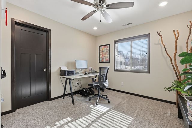 317 Wolfe Lane NE A, Mt Vernon, IA 52314