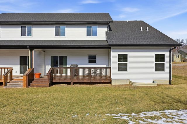 317 Wolfe Lane NE A, Mt Vernon, IA 52314