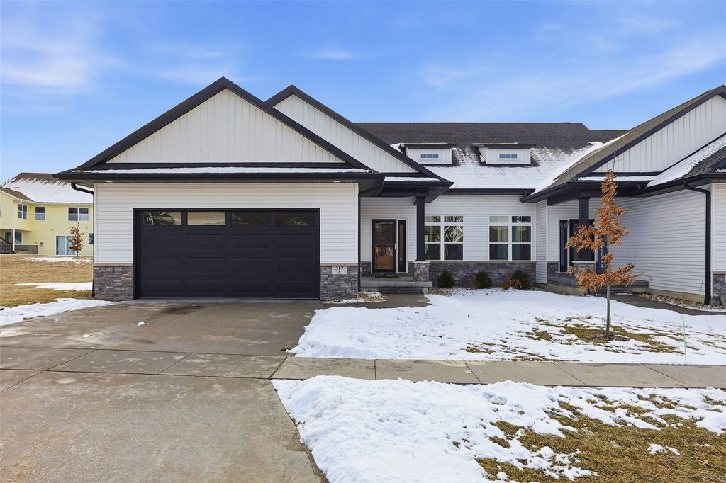 317 Wolfe Lane NE A, Mt Vernon, IA 52314