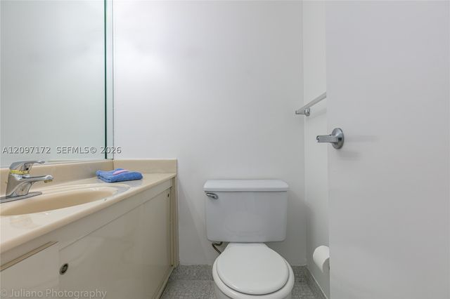 500 Bayview Dr 1818, Sunny Isles Beach, FL 33160