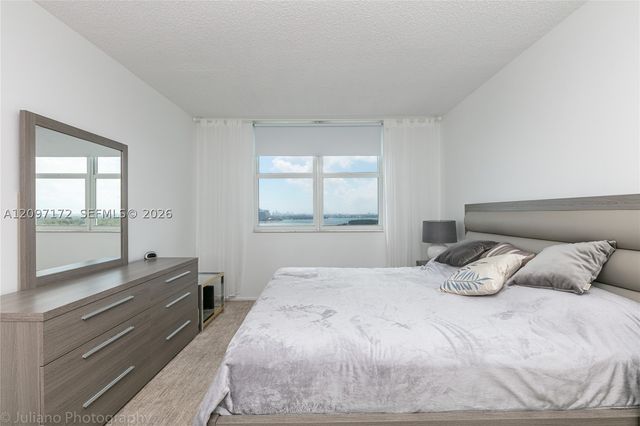 500 Bayview Dr 1818, Sunny Isles Beach, FL 33160
