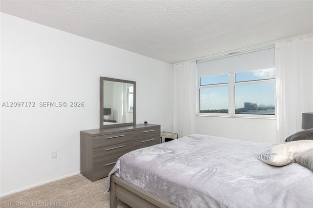 500 Bayview Dr 1818, Sunny Isles Beach, FL 33160