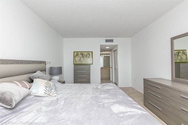 500 Bayview Dr 1818, Sunny Isles Beach, FL 33160
