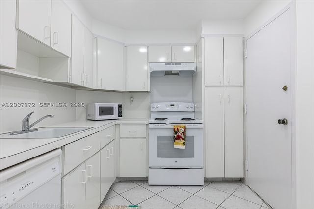 500 Bayview Dr 1818, Sunny Isles Beach, FL 33160