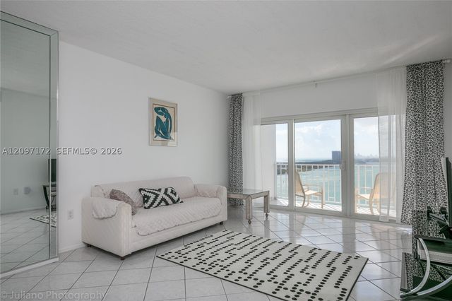 500 Bayview Dr 1818, Sunny Isles Beach, FL 33160