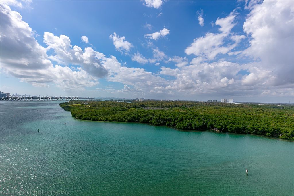 500 Bayview Dr 1818, Sunny Isles Beach, FL 33160
