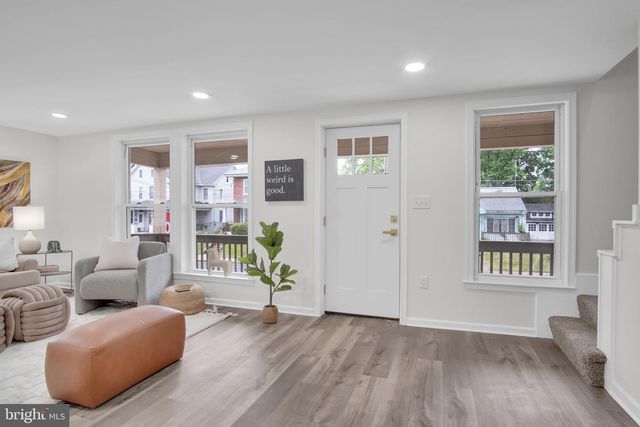 335 N MARKET ST, Elizabethtown, PA 17022