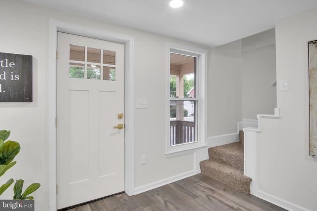 335 N MARKET ST, Elizabethtown, PA 17022