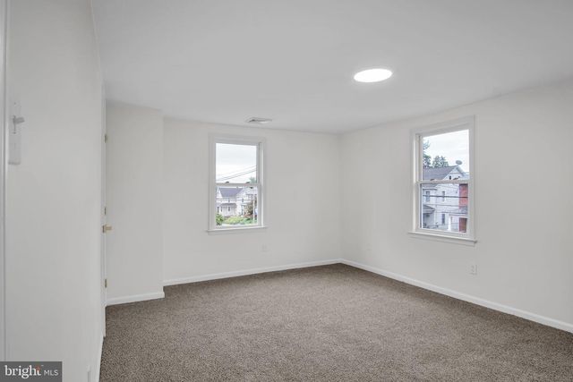 335 N MARKET ST, Elizabethtown, PA 17022