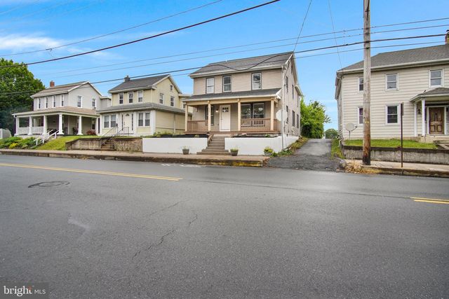 335 N MARKET ST, Elizabethtown, PA 17022