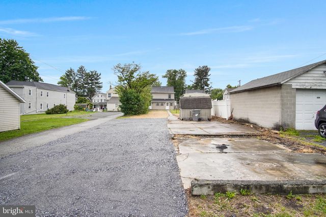 335 N MARKET ST, Elizabethtown, PA 17022