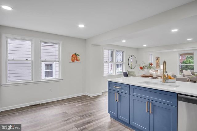 335 N MARKET ST, Elizabethtown, PA 17022