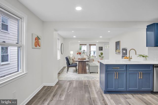 335 N MARKET ST, Elizabethtown, PA 17022