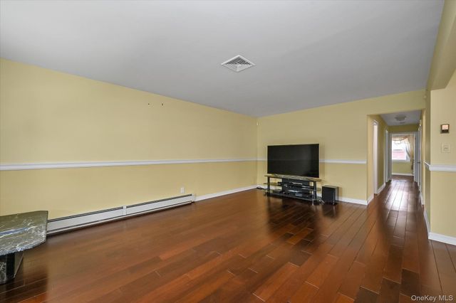 15003 7th Avenue, Whitestone, NY 11357