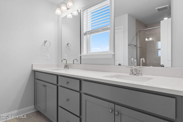225 Pelican Flight Loop, Wilmington, NC 28412