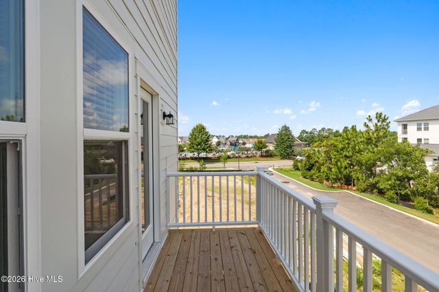 225 Pelican Flight Loop, Wilmington, NC 28412