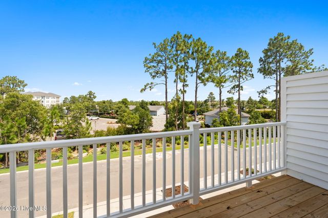 225 Pelican Flight Loop, Wilmington, NC 28412