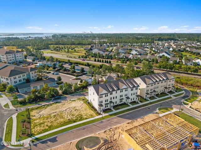 225 Pelican Flight Loop, Wilmington, NC 28412
