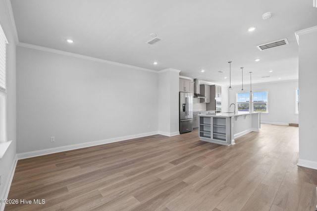 225 Pelican Flight Loop, Wilmington, NC 28412