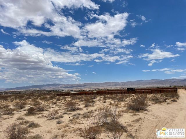 30 Moonlight Mesa Road, Joshua Tree, CA 92252