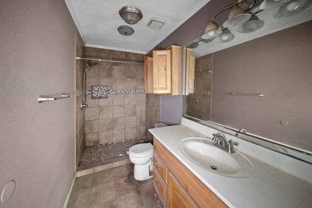209 Magnolia, Chandler, TX 75758