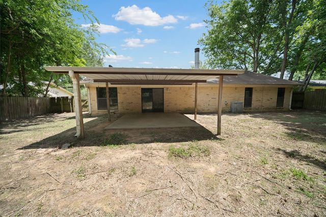 209 Magnolia, Chandler, TX 75758