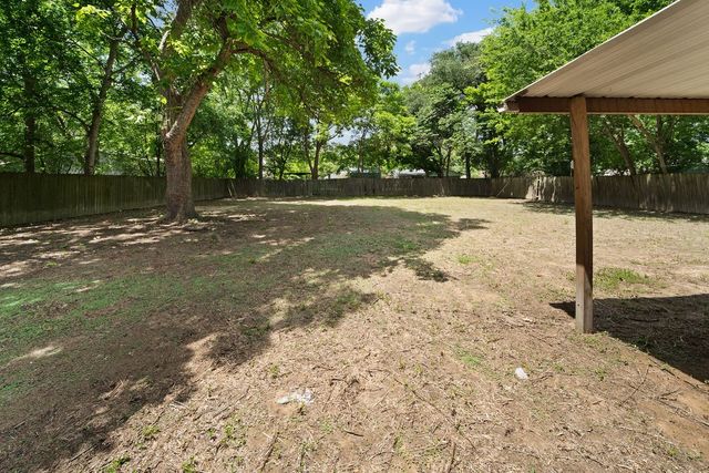 209 Magnolia, Chandler, TX 75758
