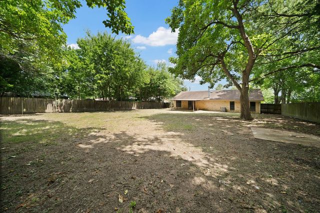 209 Magnolia, Chandler, TX 75758