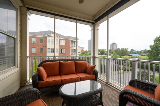 5204 Lexington Club Cv Apt 301, Memphis, TN 38117