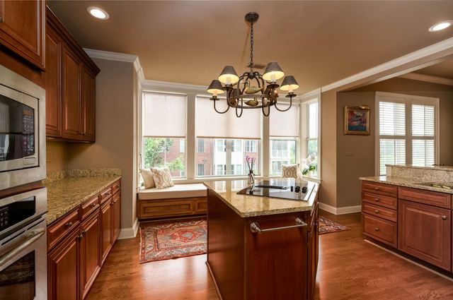 5204 Lexington Club Cv Apt 301, Memphis, TN 38117