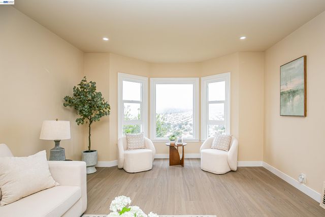 224 Shields Street, San Francisco, CA 94132