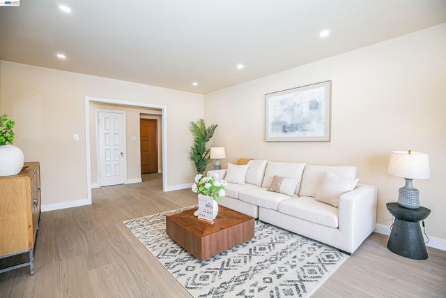 224 Shields Street, San Francisco, CA 94132