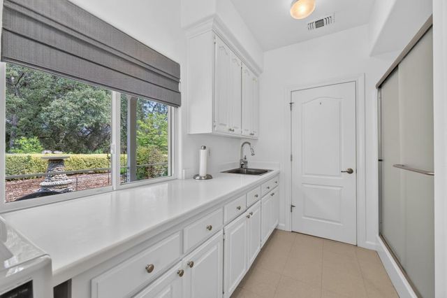 1760 Red Fox Rd, Placerville, CA 95667