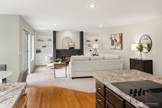 13014 NE 197th PL, Woodinville, WA 98072