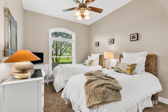 25825 Ravenwood Circle, Daphne, AL 36526