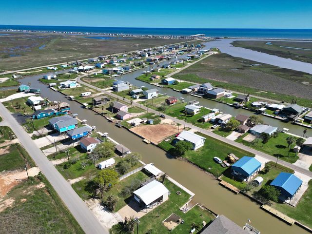 2410 & 2411 Gulfview Drive, Sargent, TX 77414