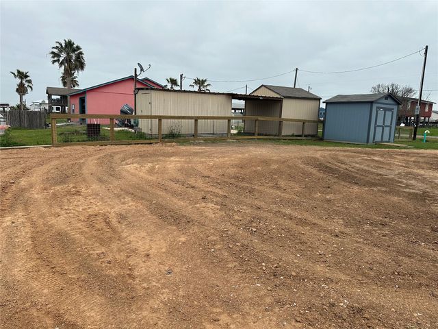 2410 & 2411 Gulfview Drive, Sargent, TX 77414