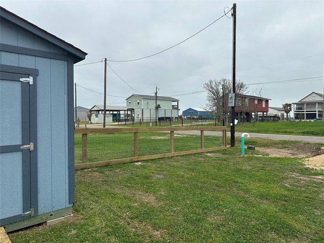 2410 & 2411 Gulfview Drive, Sargent, TX 77414