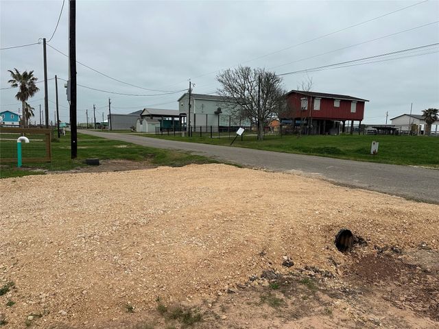 2410 & 2411 Gulfview Drive, Sargent, TX 77414