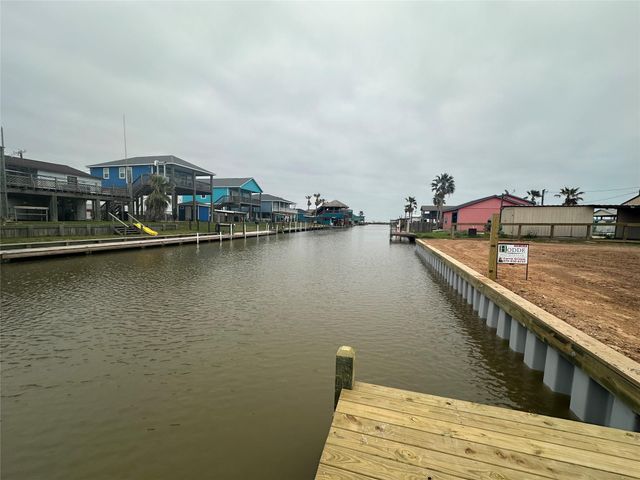 2410 & 2411 Gulfview Drive, Sargent, TX 77414