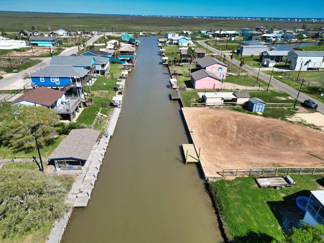 2410 & 2411 Gulfview Drive, Sargent, TX 77414