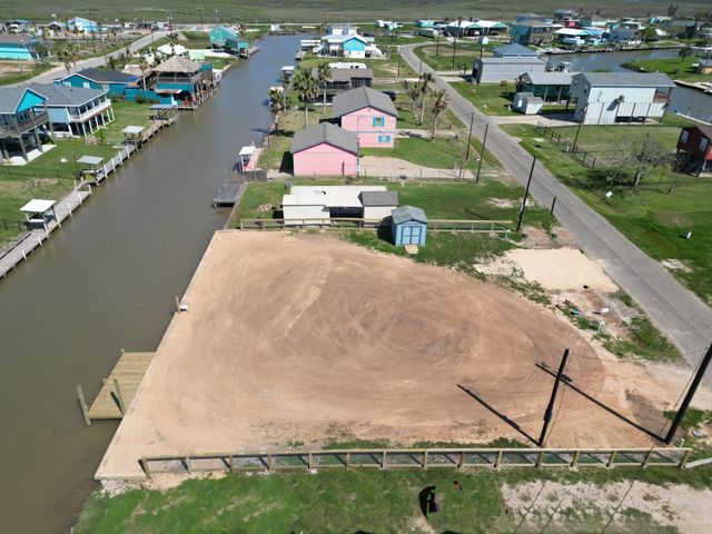 2410 & 2411 Gulfview Drive, Sargent, TX 77414