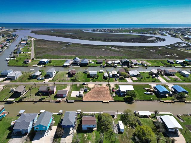 2410 & 2411 Gulfview Drive, Sargent, TX 77414