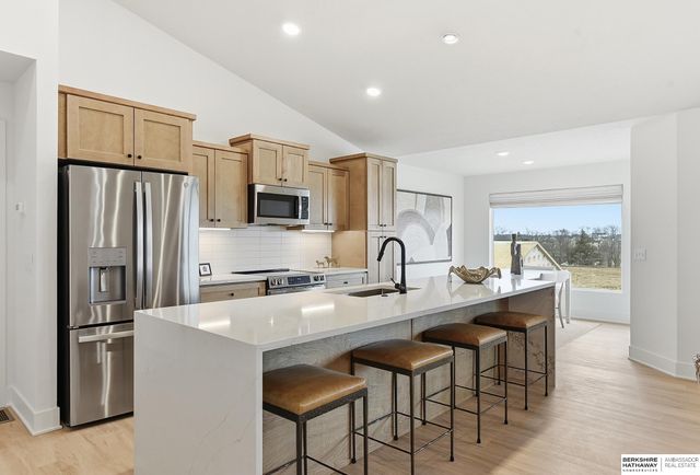 5031 S 199th Avenue, Omaha, NE 68135