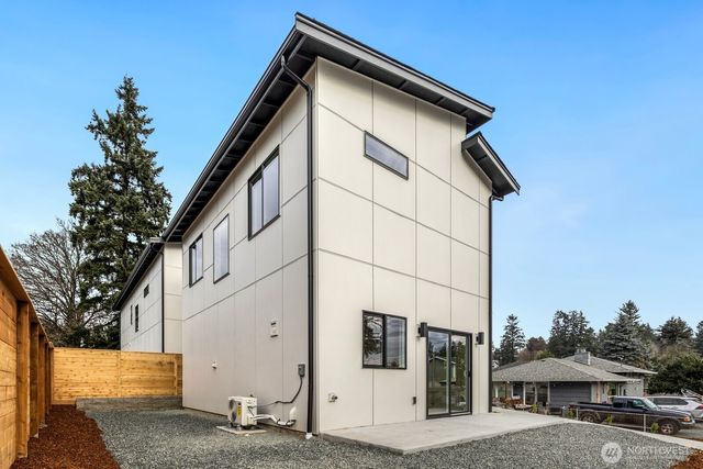 908 S 138th Street, Burien, WA 98168