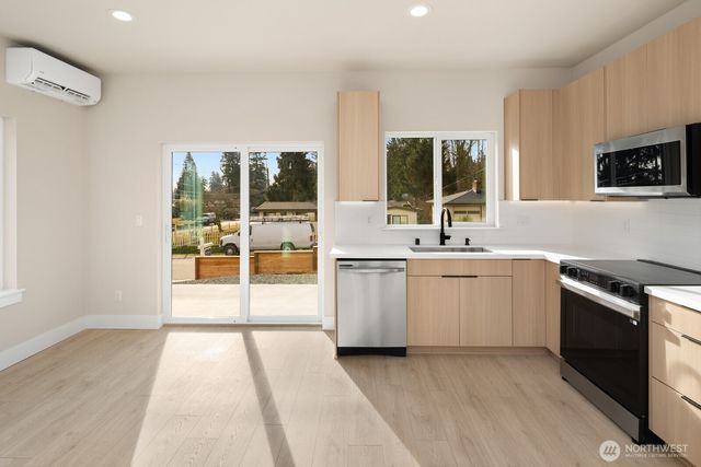 908 S 138th Street, Burien, WA 98168