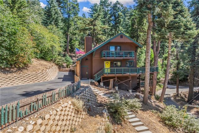 899 Blueridge Drive, Lake Arrowhead, CA 92385